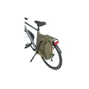 BASIL SACOCHE SOHO AVEC ÉCLAIRAGE LED NORDLICHT/RÉFLÉCHISSANT FERMETURE COURROIE VERTE  17 LITRES — vélo électrique